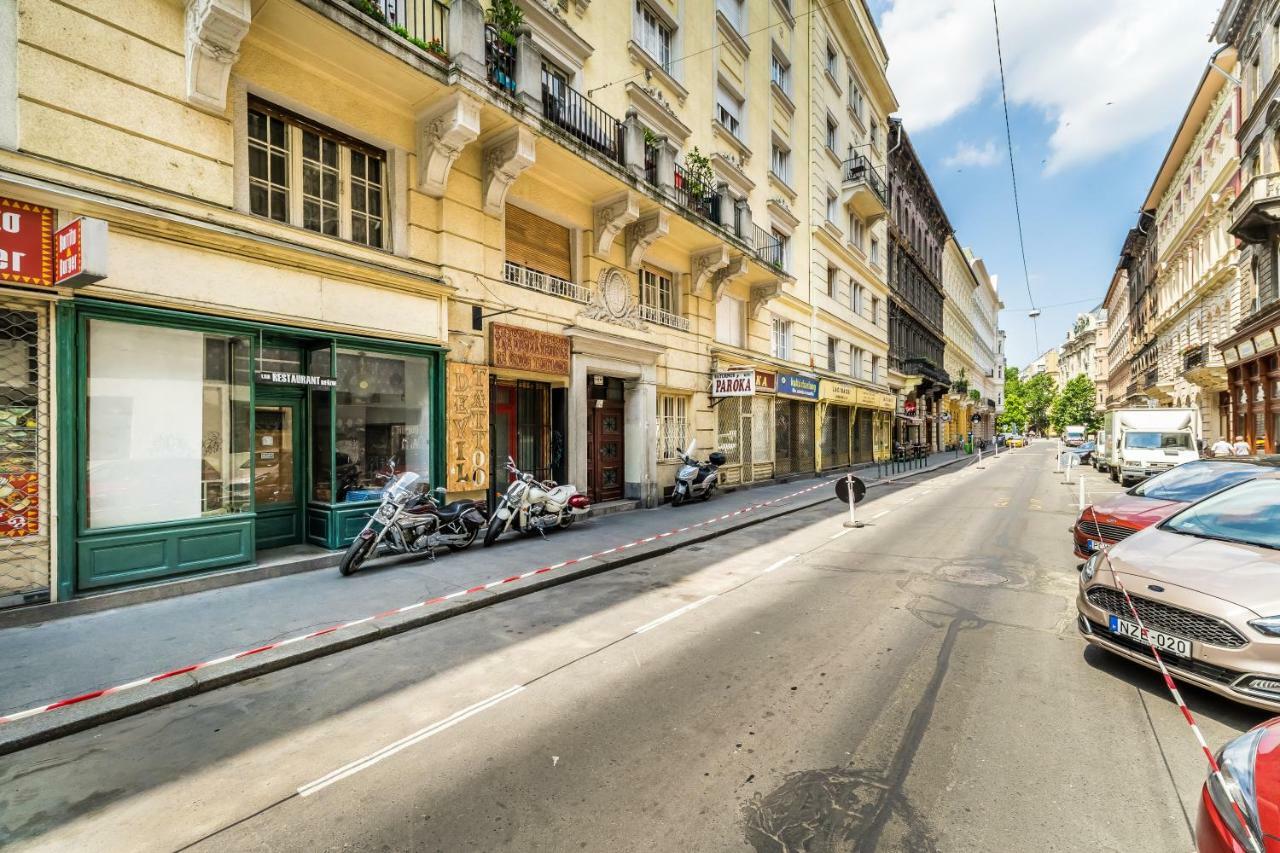Fleur Creme Apartment Budapest Ngoại thất bức ảnh