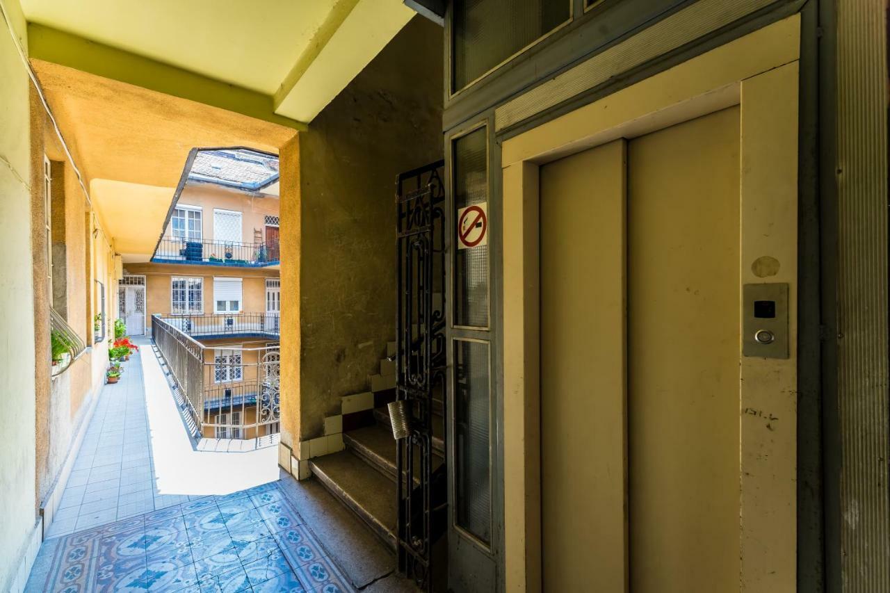 Fleur Creme Apartment Budapest Ngoại thất bức ảnh