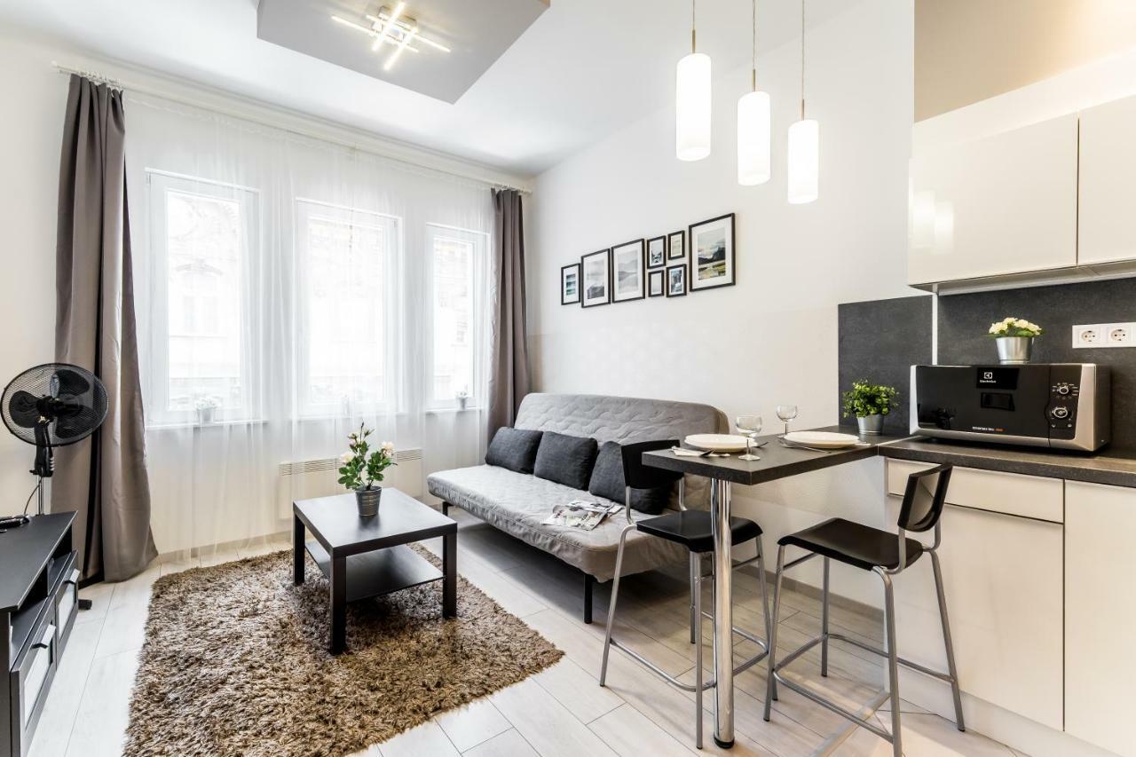 Fleur Creme Apartment Budapest Ngoại thất bức ảnh